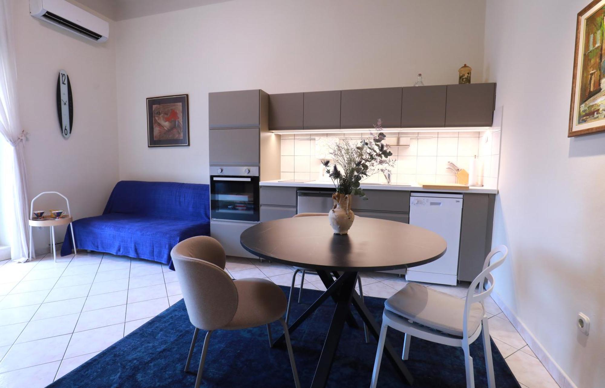Apartma Marmont